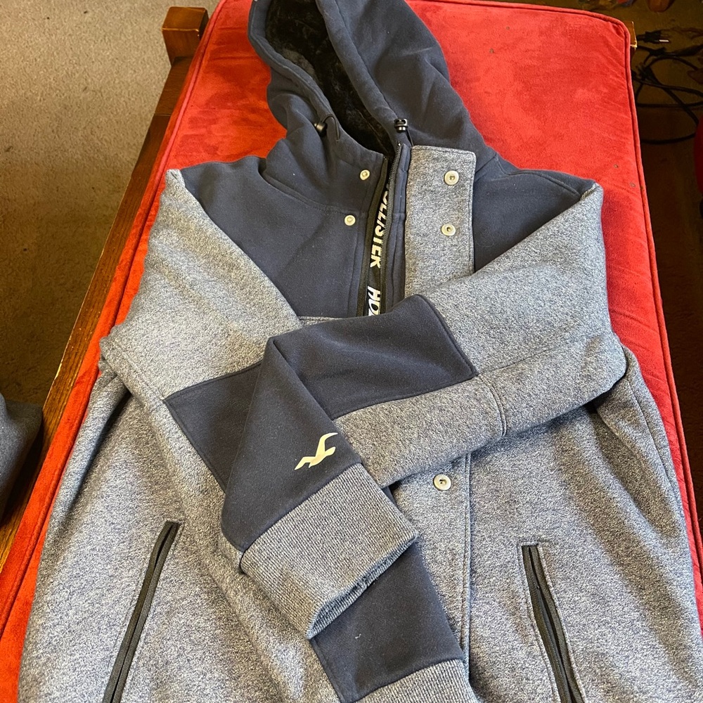 Hollister Sweater/jacket!